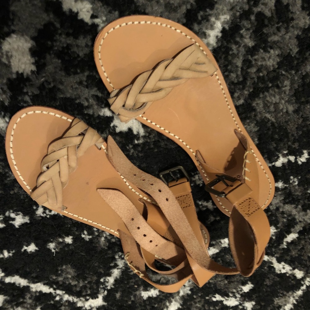 Soludos size 7 tan sandals